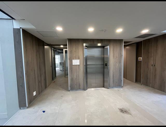 434M² OFFICE TO LET IN RONDEBOSCH